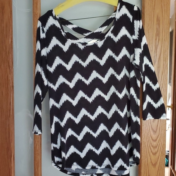 Shirt - Picture 1 of 1